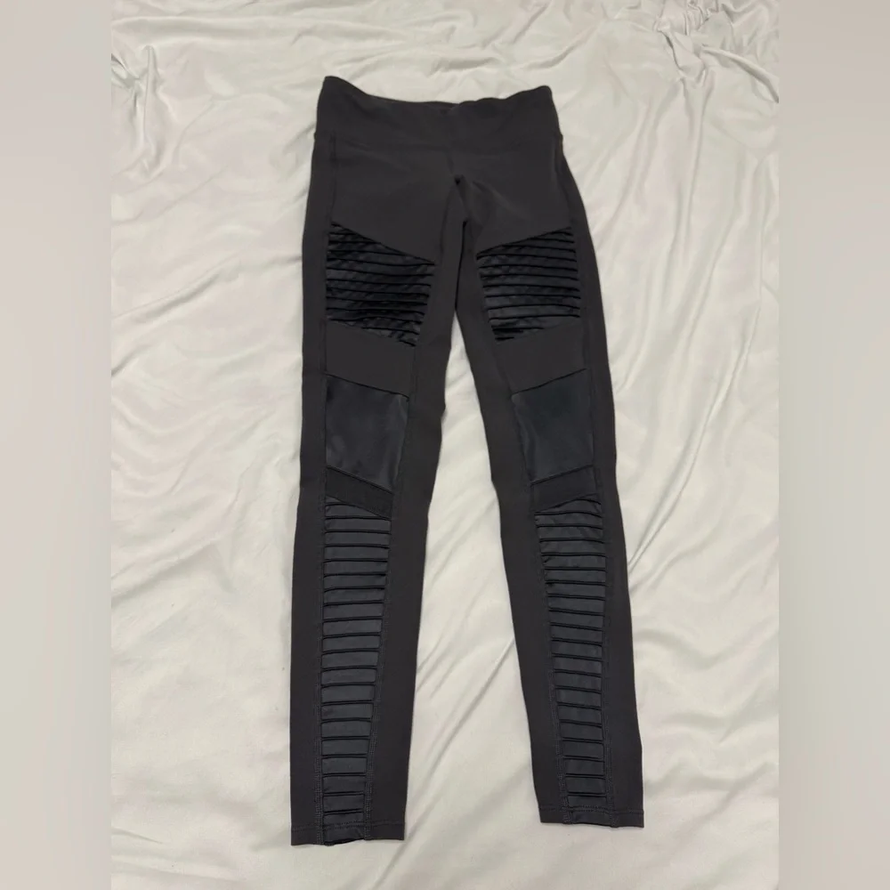 Alo High-Waist Moto Legging